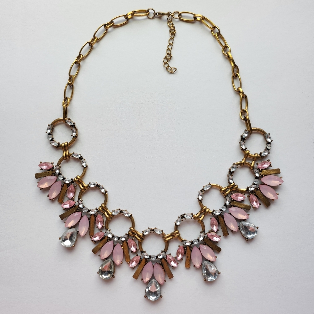 NWOT Elegant Pink and Gold Statement Necklace